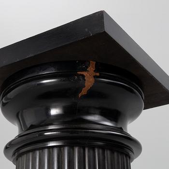 A pedestal, early 20th century.