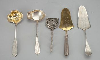 SERVERINGSBESTICK, 5 st, silver. Vikt tot. ca 319 g.