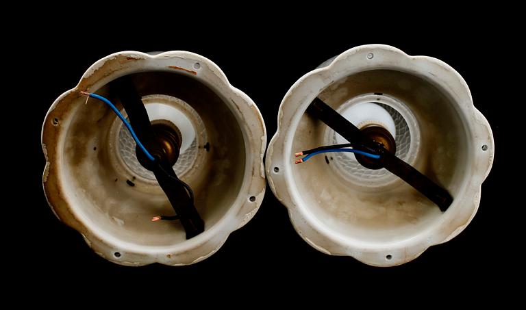 TAKLAMPOR, 2 st, 1900-talets första hälft.