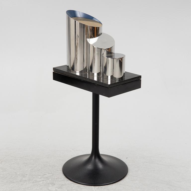 Karl Momen, Untitled.