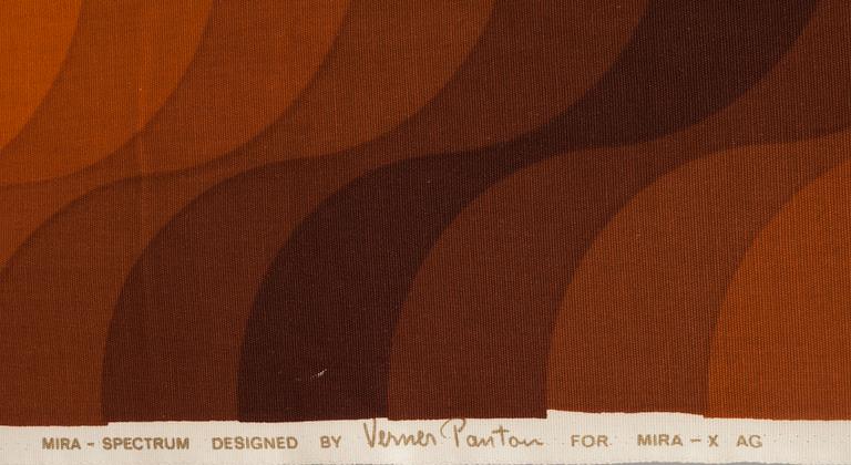 GARDINER, 4 st samt PROVBIT, bomullskretong, Verner Panton för Mira-X. 1970-tal.