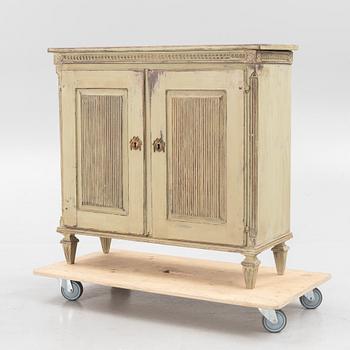 A Gustavian sideboard, circa 1800.