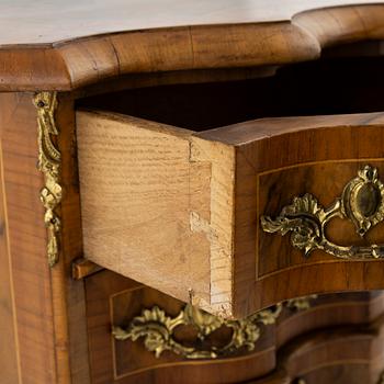 A late Baroque walnut-veneered miniature commode, 20th century.