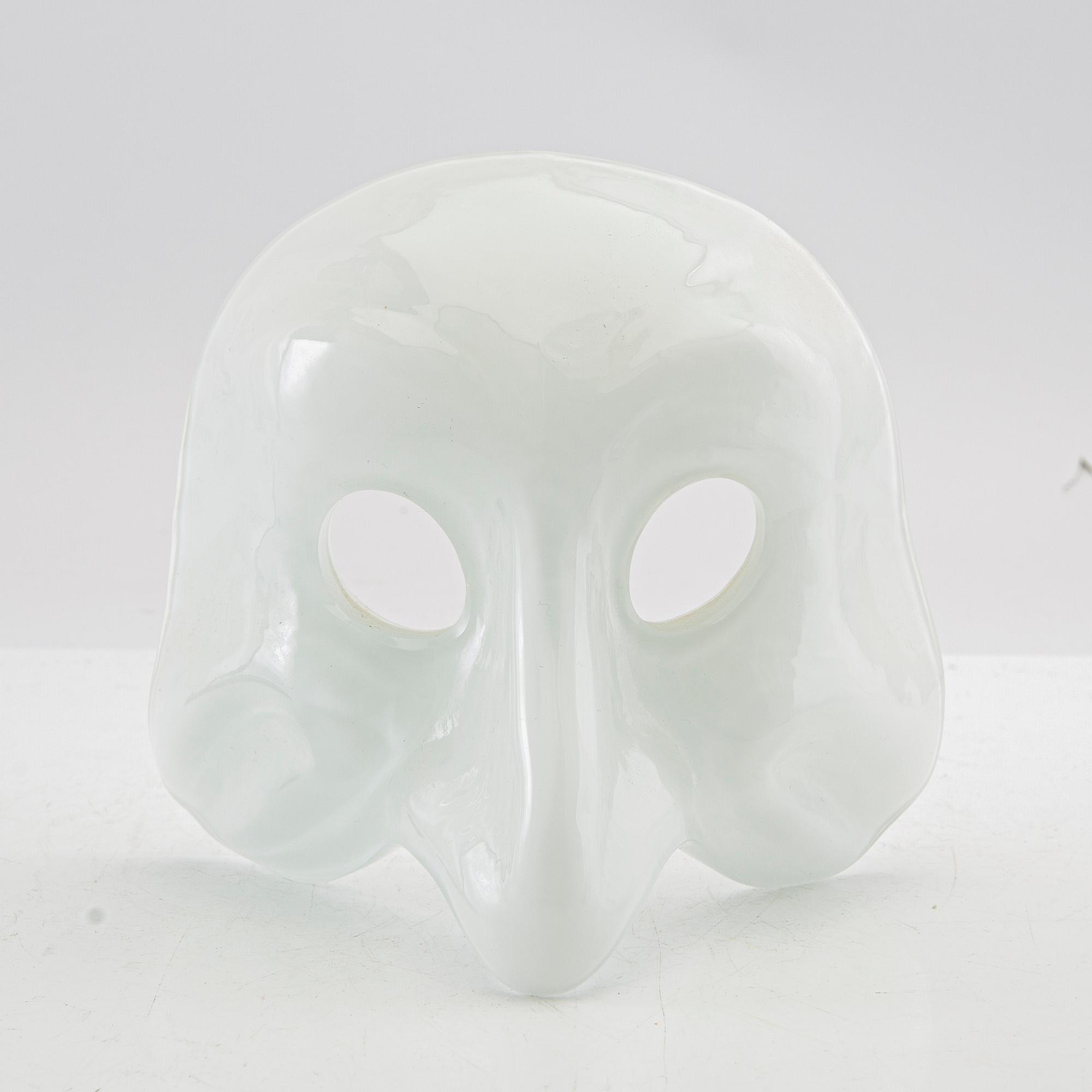 Masker 2 st Venini Iltalien signerade och daterad 93/2002.