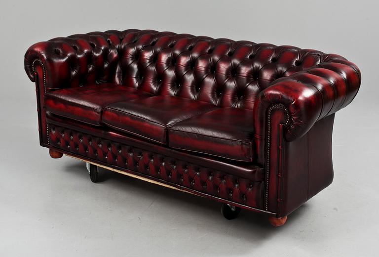 SOFFA, Chesterfield-modell, 1900-talet andra hälft.