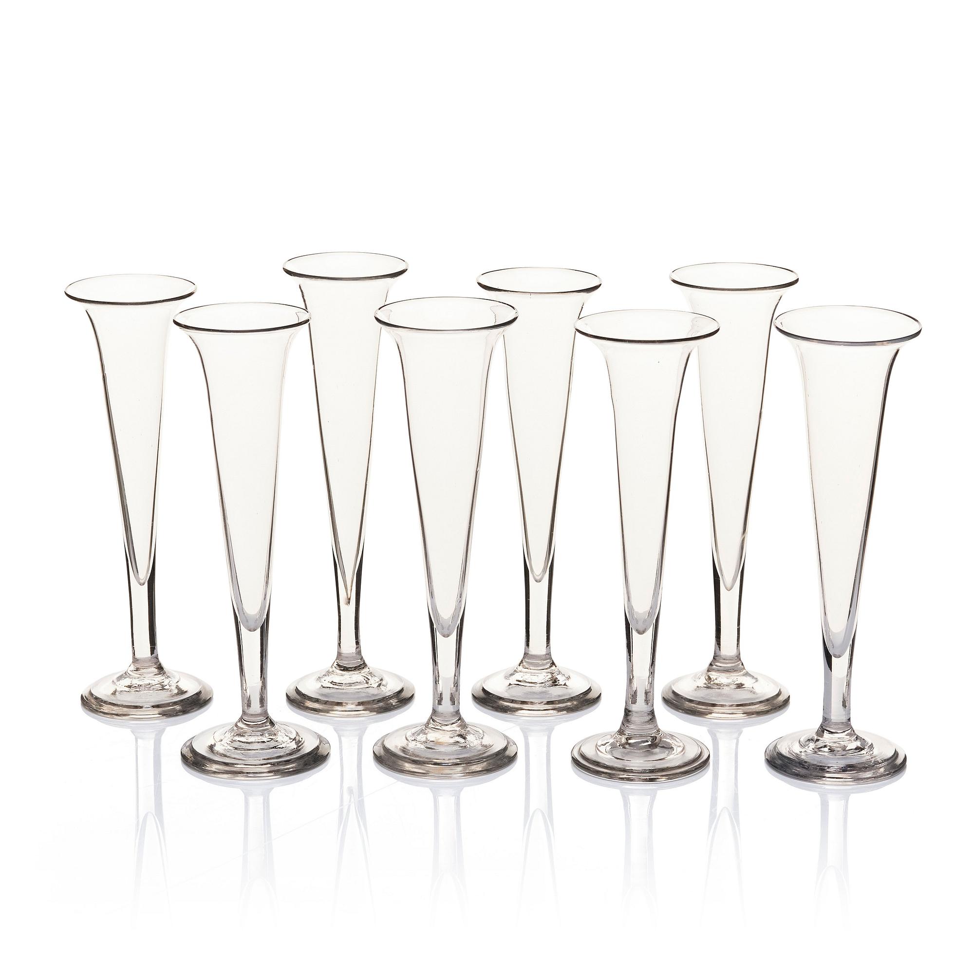 Champagnestrutar, åtta stycken, glas, 1800-tal.