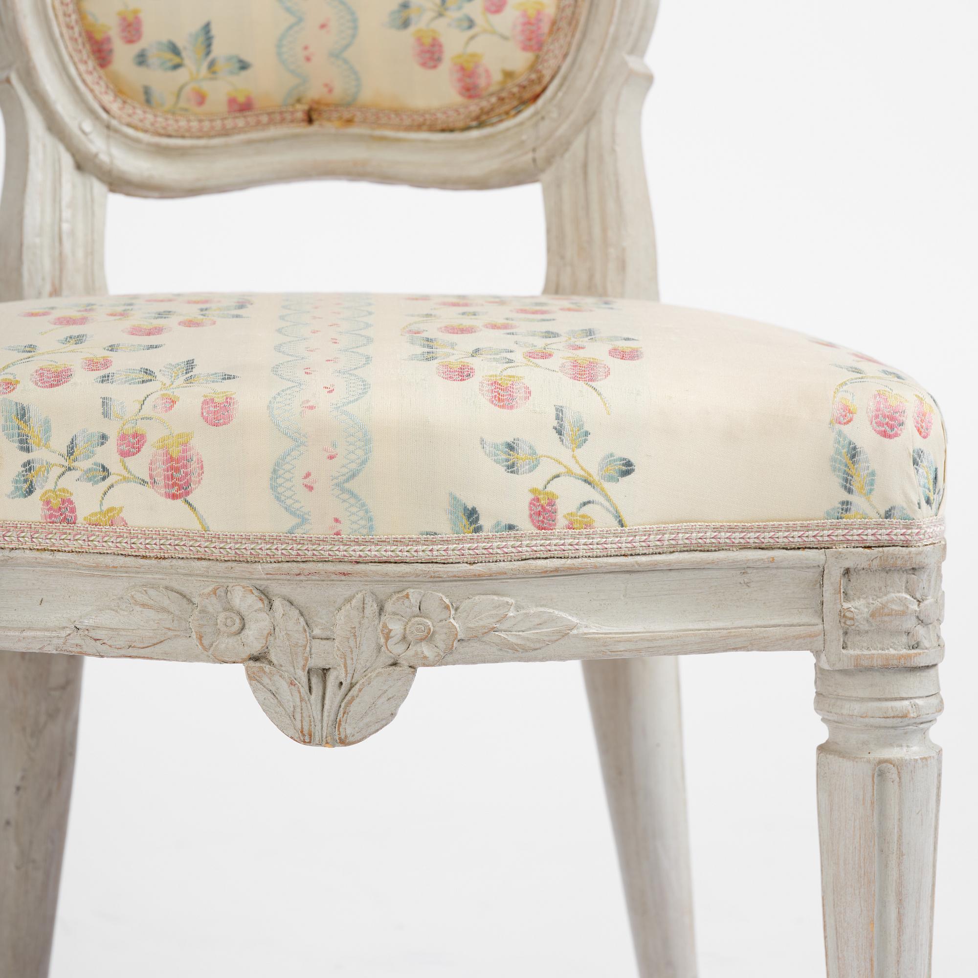 A pair of Gustavian chairs by I. E. Höglander (master in Stockholm 1777-1813).