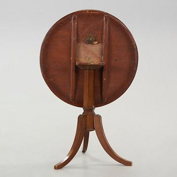 A late gustavian mahogany folding table c. 1800.