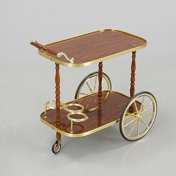 SERVERINGSVAGN, 1900-talets andra hälft.