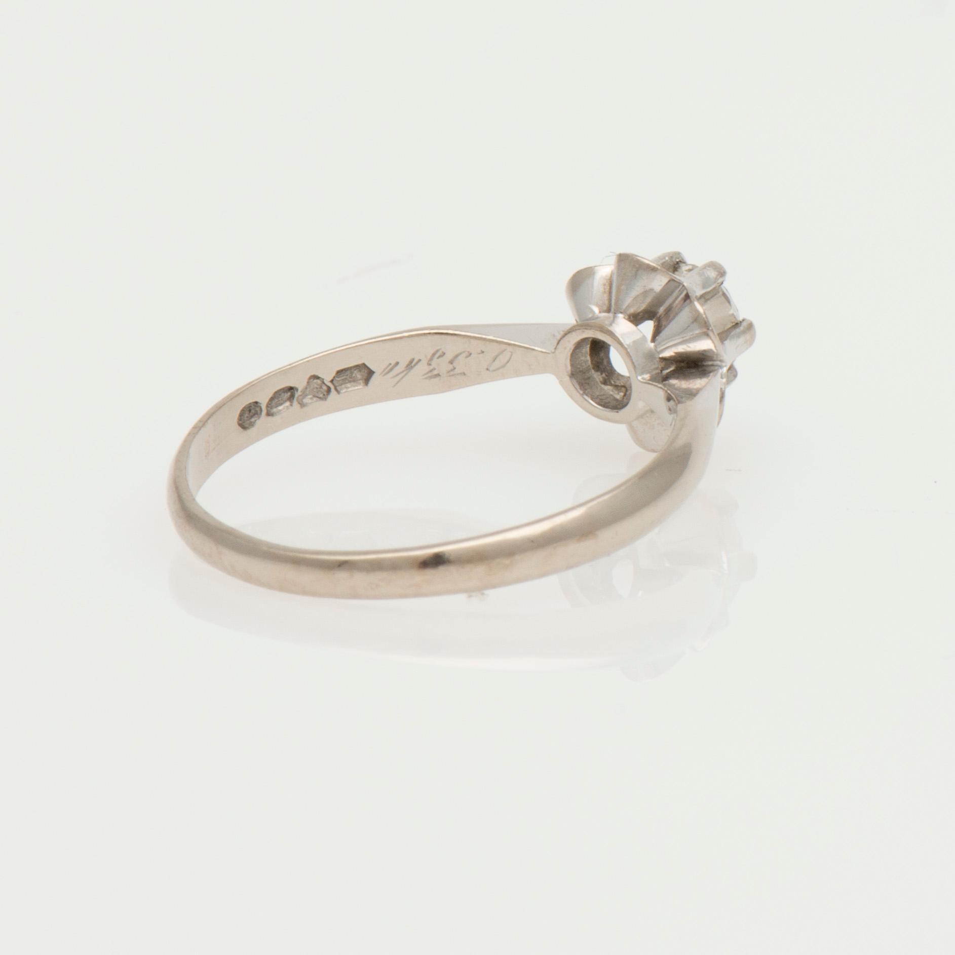 RING, briljantslipad diamant, 18K vitguld. Kultakeskus 1981.
