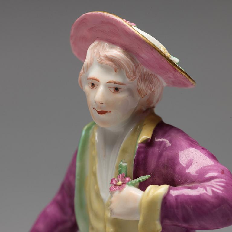 FIGURINER, två stycken, mjukt porslin. Marieberg, 1700-tal.