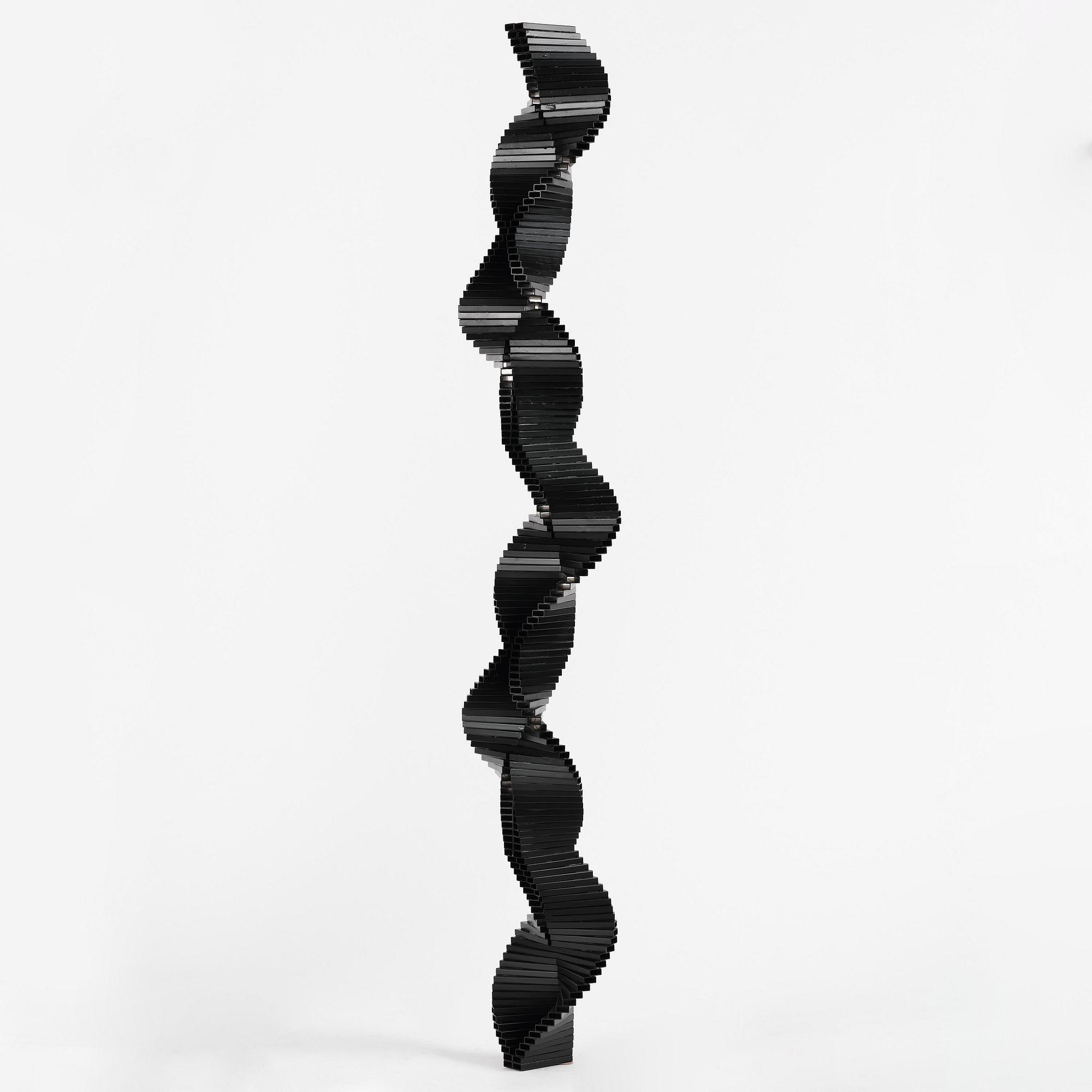 Arne Jones, "Yin-Yang kolonn".