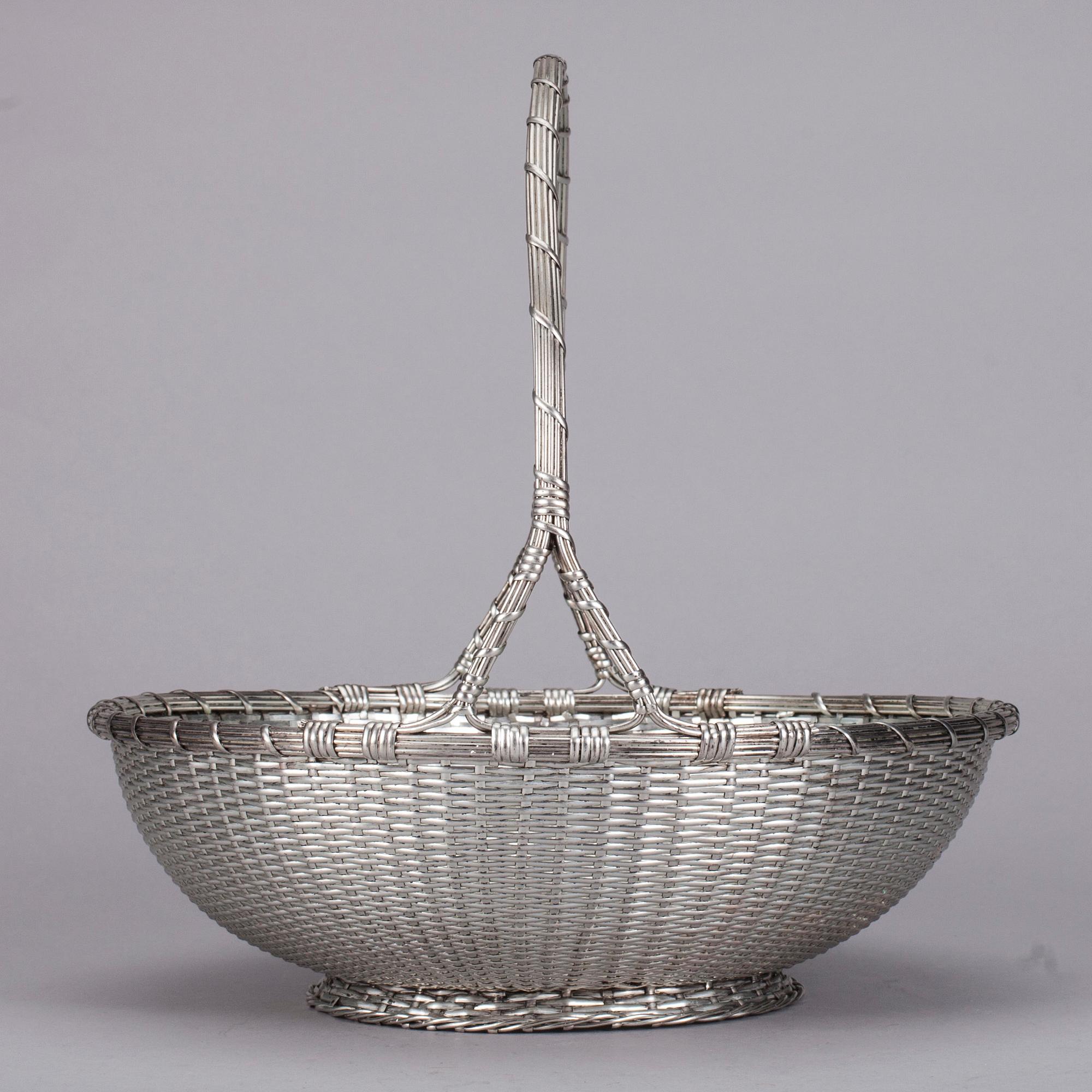 KORG, försilvrad, stämplad Christofle, Frankrike 1935-1983.