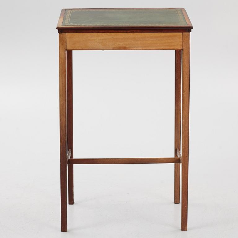 A standing desk, first half of the 20th century.