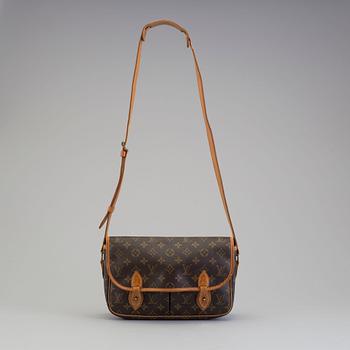 LOUIS VUITTON, shoulder bag.