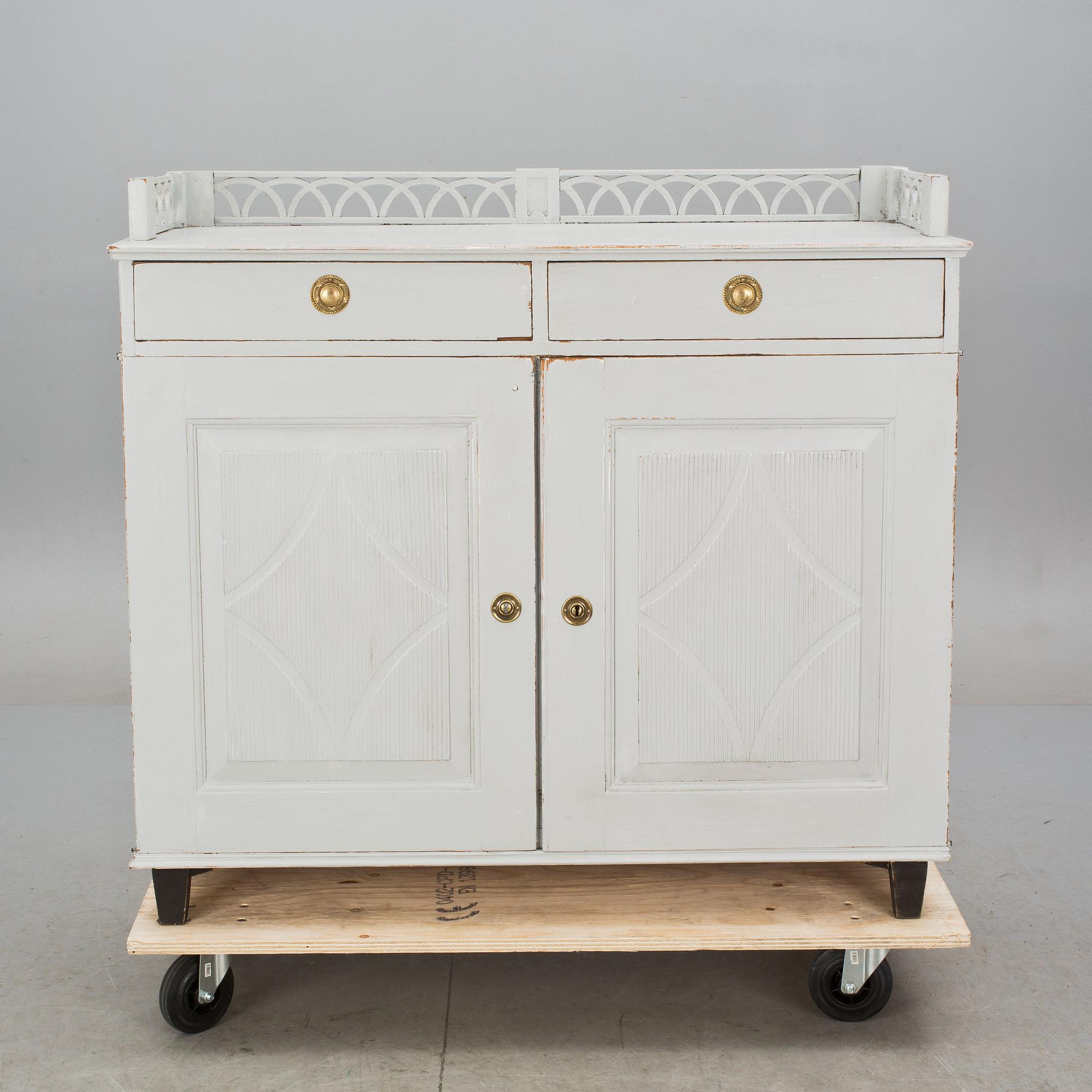 SKÄNK, sengustaviansk/empire, 1800-talets början.