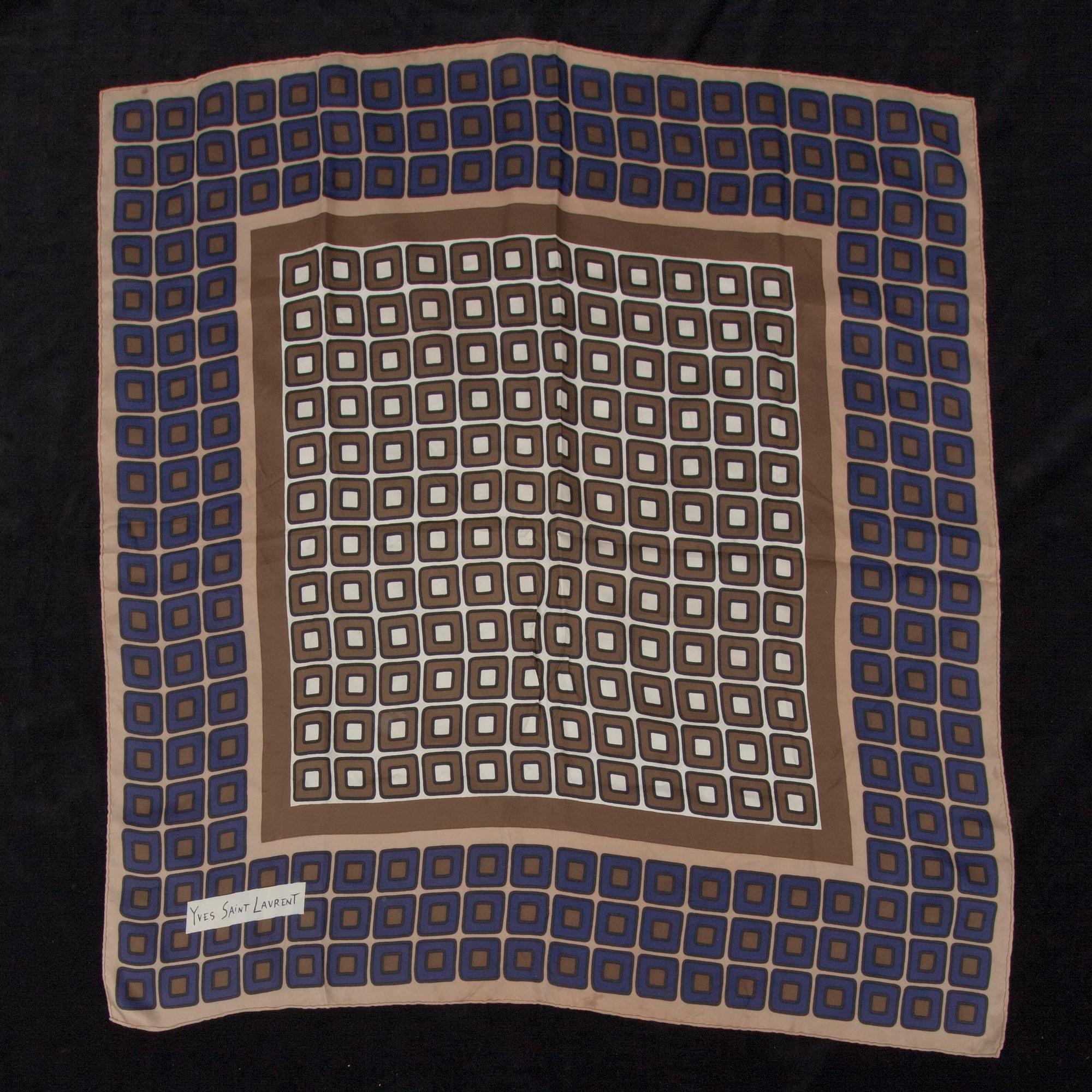 SCARF, Yves Saint Laurent.