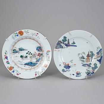 TALLRIKAR, 2 stycken, kompaniporslin, Kina, Qianlong (1736-95).
