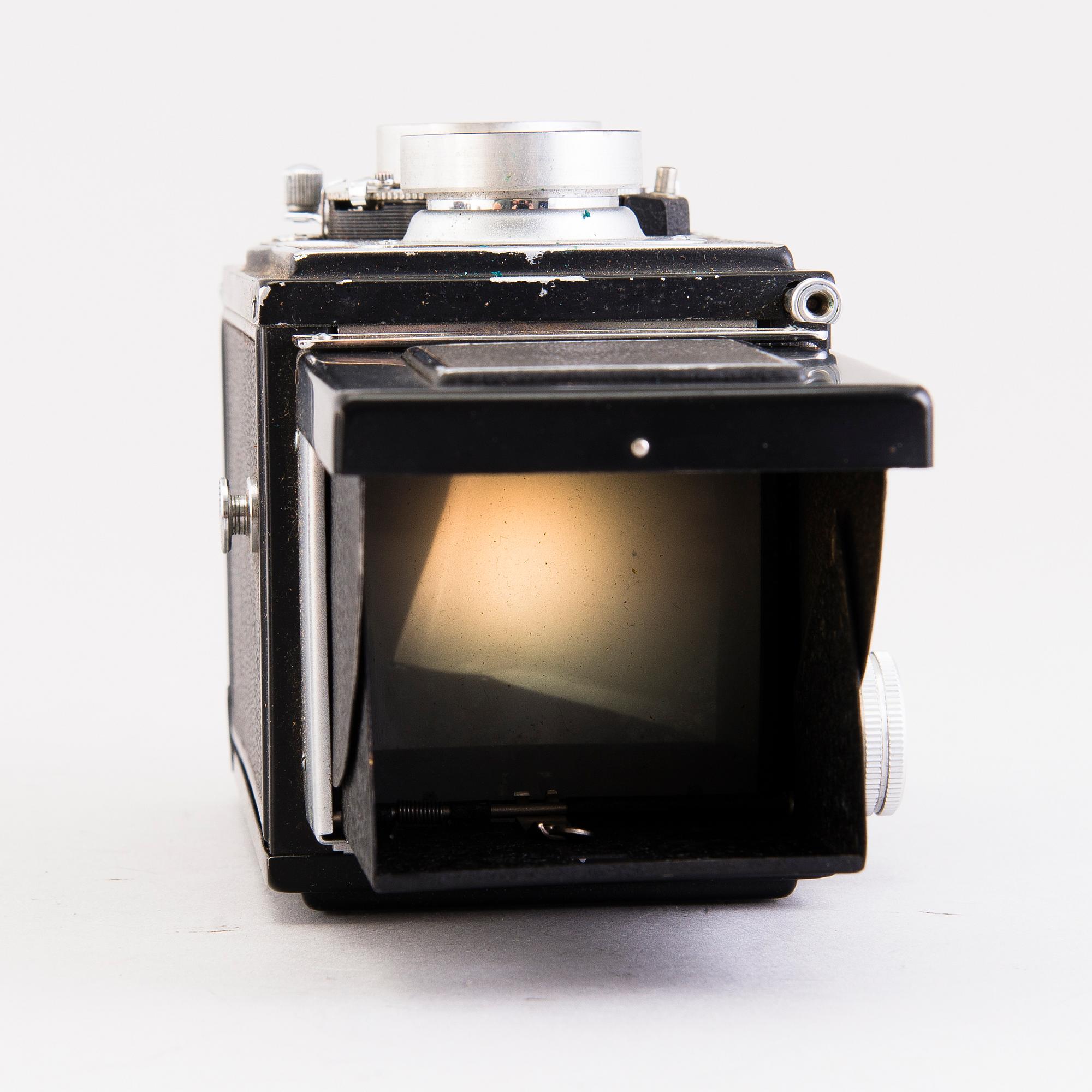 Set of five cameras, with accessories, 1920-50-tal.