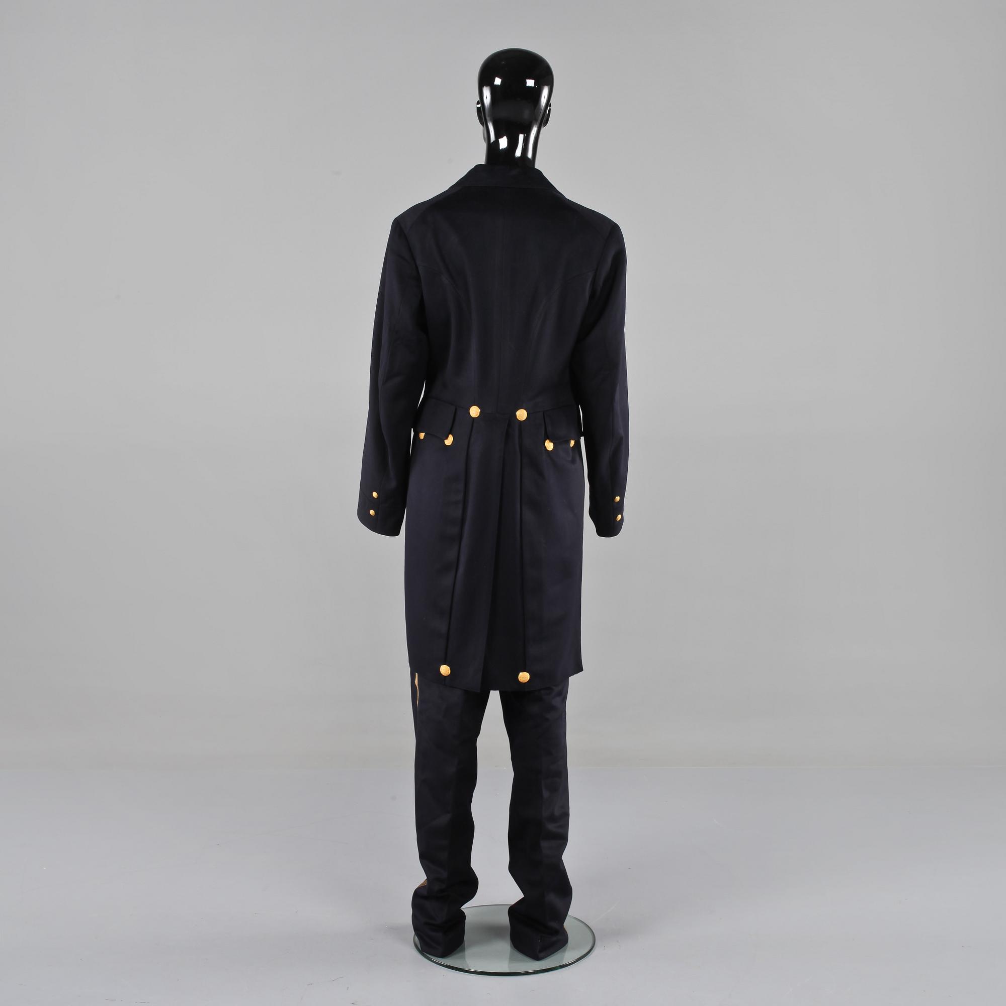 PARADUNIFORM, 4 delar, 1900-talets första hälft.