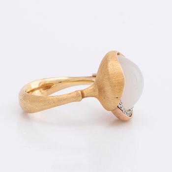LYNGGAARD RING Lotus collection 18K gold w 1 moonstone and brilliant-cut diamonds total 0,05 ct TW VS, original box.