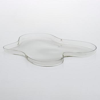 Alvar Aalto, a '3034' dish signed Alvar Aalto 3034. Manufactured by Iittala early 1960s.