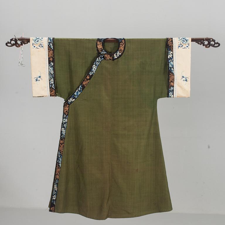 ROCK, Kina. Omkring 1900. Längd ca 140 cm.