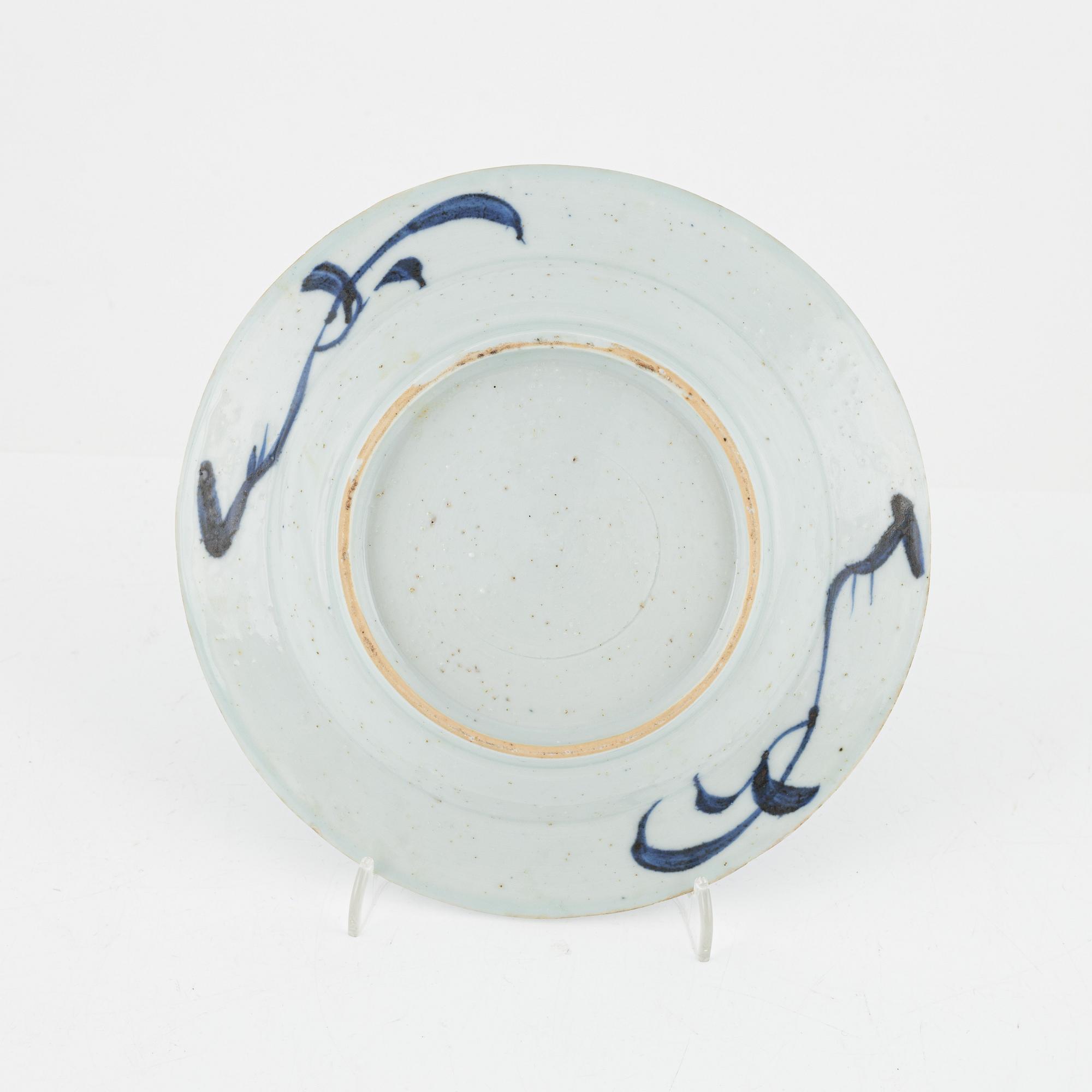 Servisdelar, porslin, 43 st, Kina, Qingdynastin, mestadels Qianlong (1735-95).