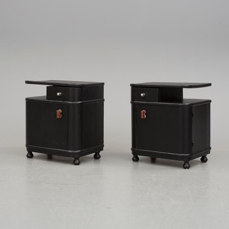 SÄNGBORD, ett par. 1930-tal.
