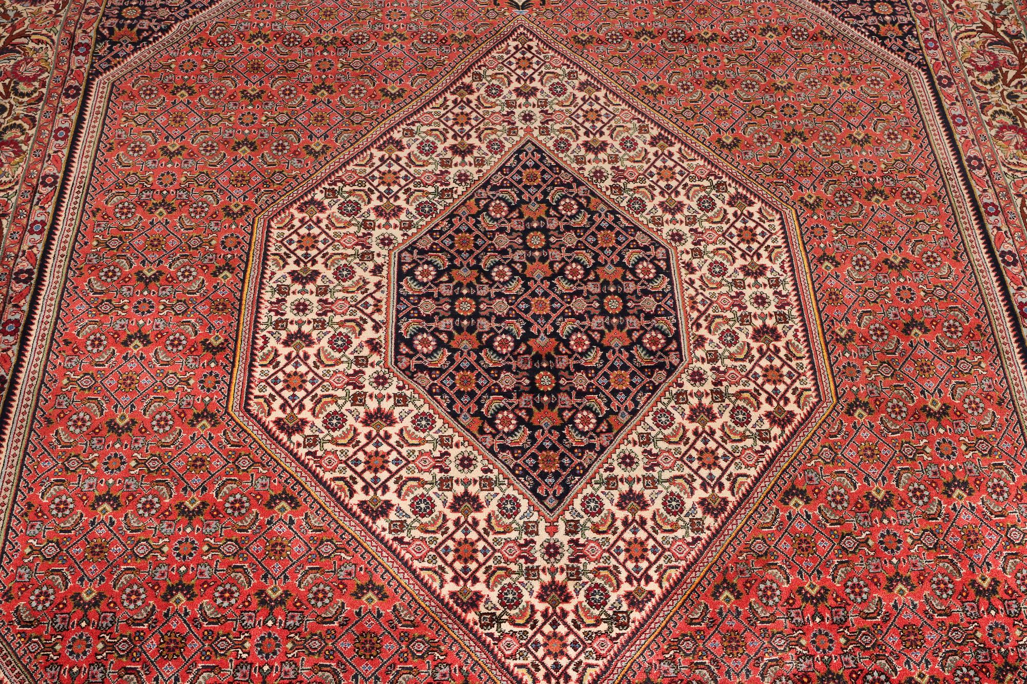 A Bidjar Tekab carpet, c. 300 x 203 cm.