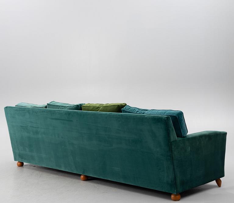 Josef Frank, soffa, "Långsoffan", modell 3031, Firma Svenskt Tenn.