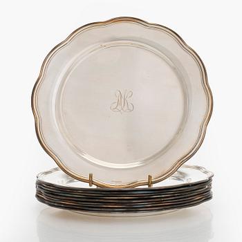 A 10-piece set of silver chargers, Kultateollisuus, Turku 1938 and 1980.