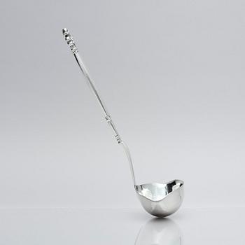 Georg Jensen, soppslev, "Konge/Acorn", sterling silver, design Johan Rohde, Köpenhamn 1919-1927.