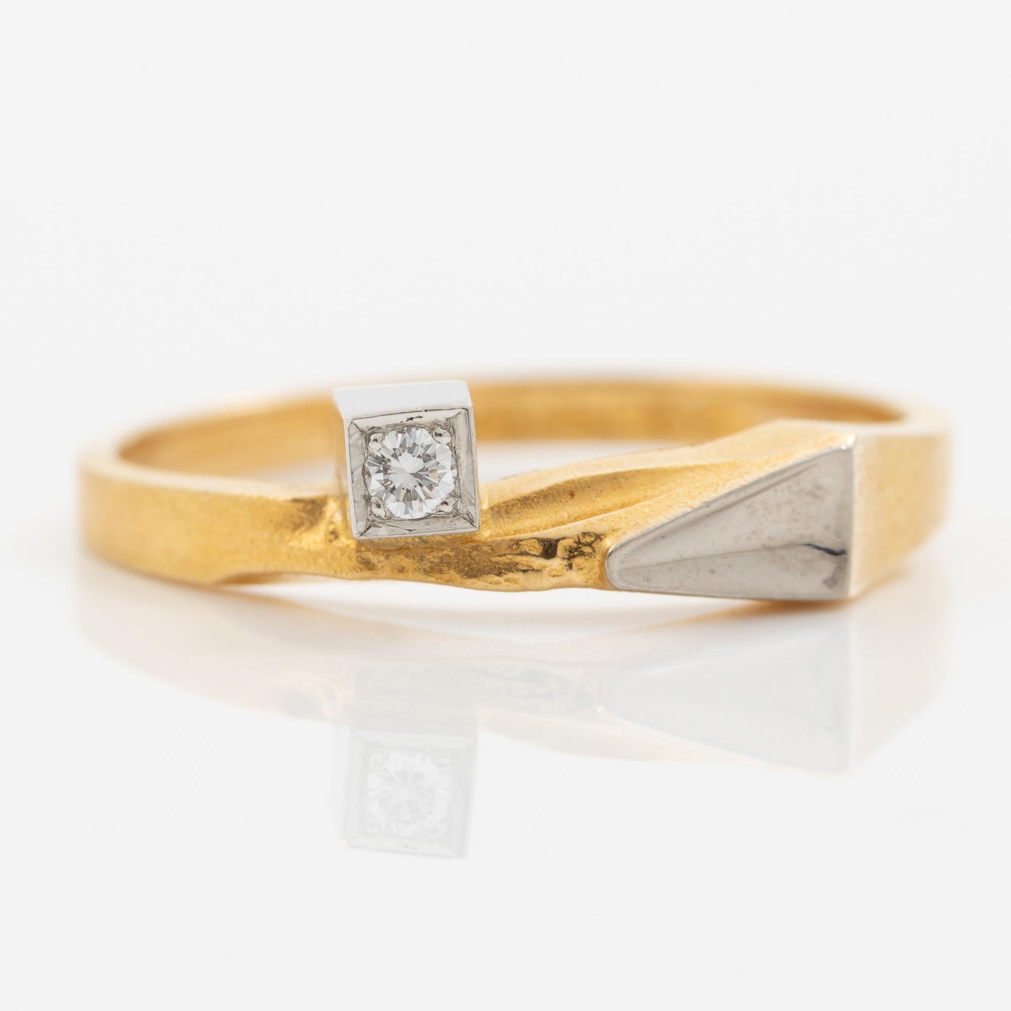 Lapponia, ring, 18K gold with a round brilliant-cut diamond, Finland 1980.