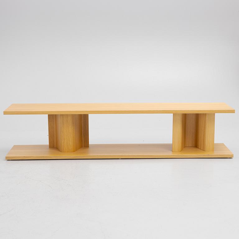 Chris Martin, a 'BIT Side Table', Massproductions.