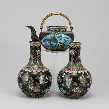 A group of three Chinese 
cloisonne vases and teapot with cover, 20th century.