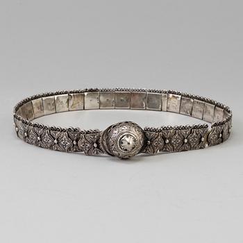 A silver belt, probably Caucasian, around 1900.