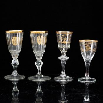 GLAS, fyra stycken, olika. Tidigt 1800-tal.