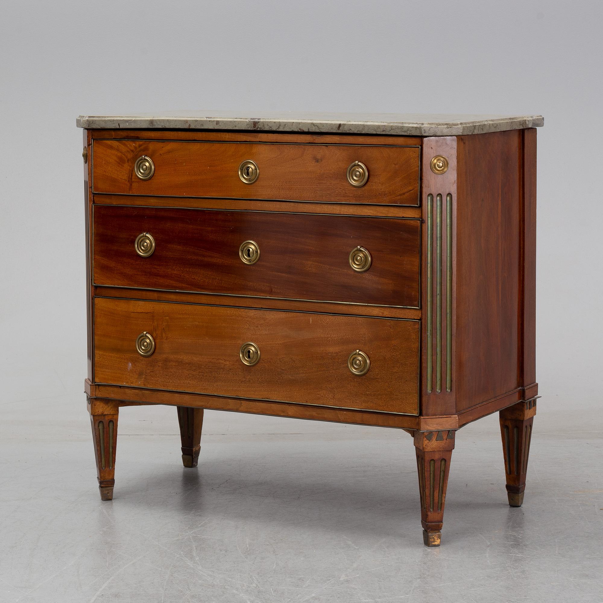 A late gustavian chest of drawers, Stockholm, late 18th century.