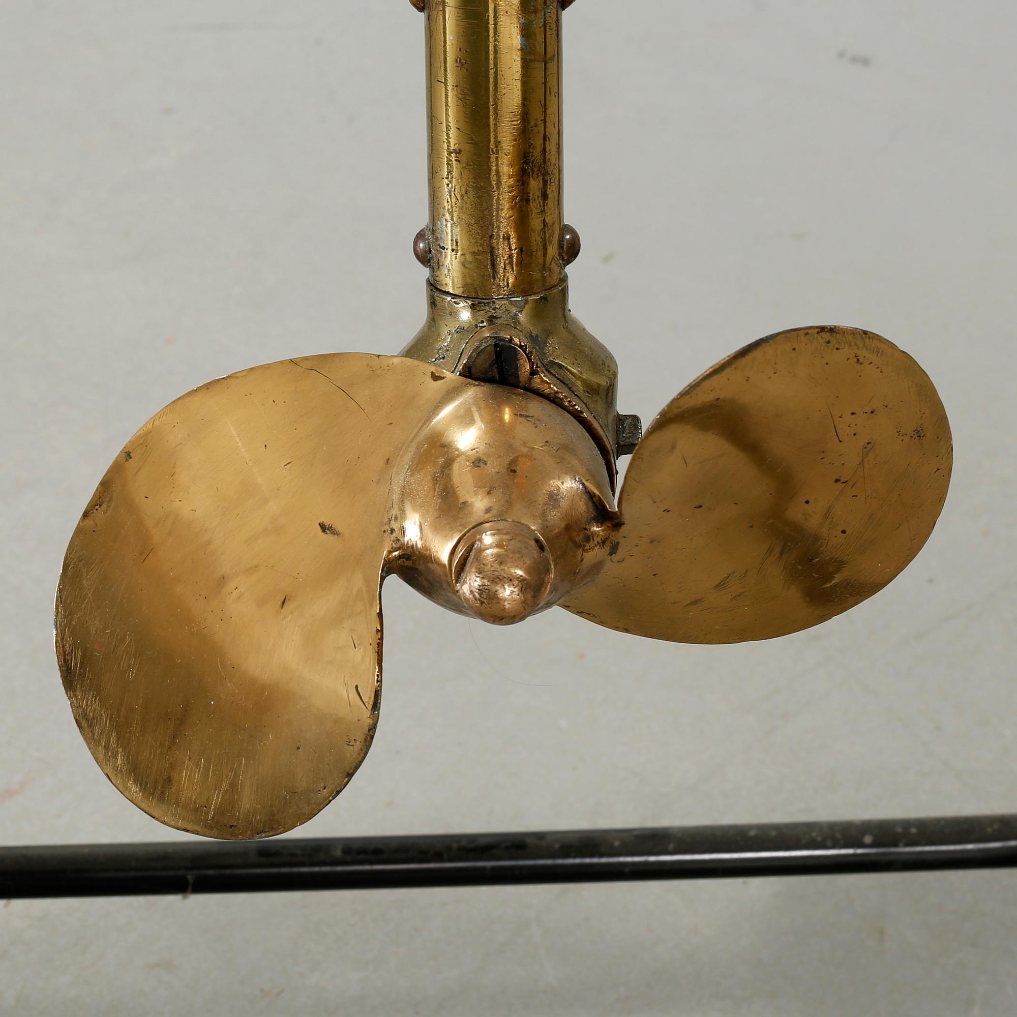 An early 20th century rowboat motor 
by Evinrude Detachable Rowboat Motor Company,
Milwaukee in Wisconsin.