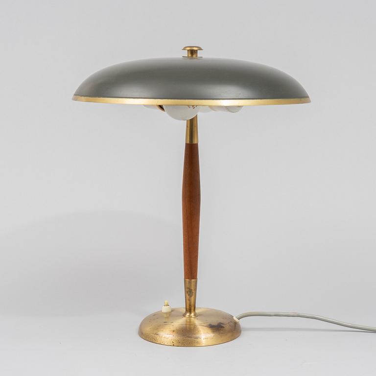 A model B8453 desk lamp from Boréns, from around 1930.