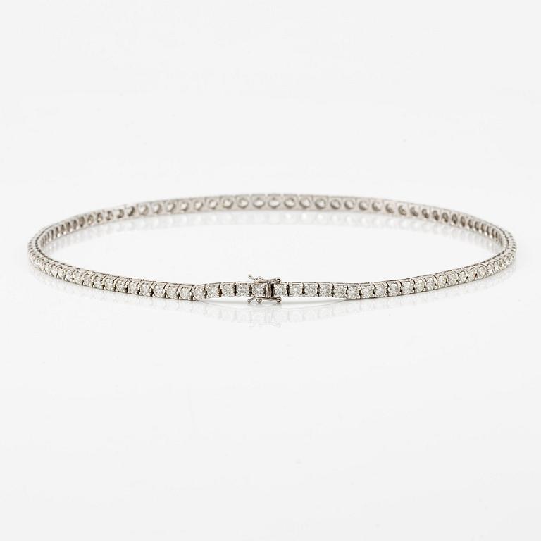 Collier 18K vitguld med runda briljantslipade diamanter.
