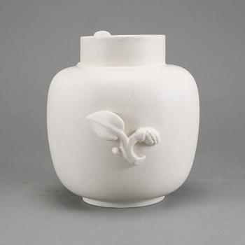 VAS, stengods, "Carrara", Wilhelm Kåge, Gustavsberg, 1900-talets mitt.