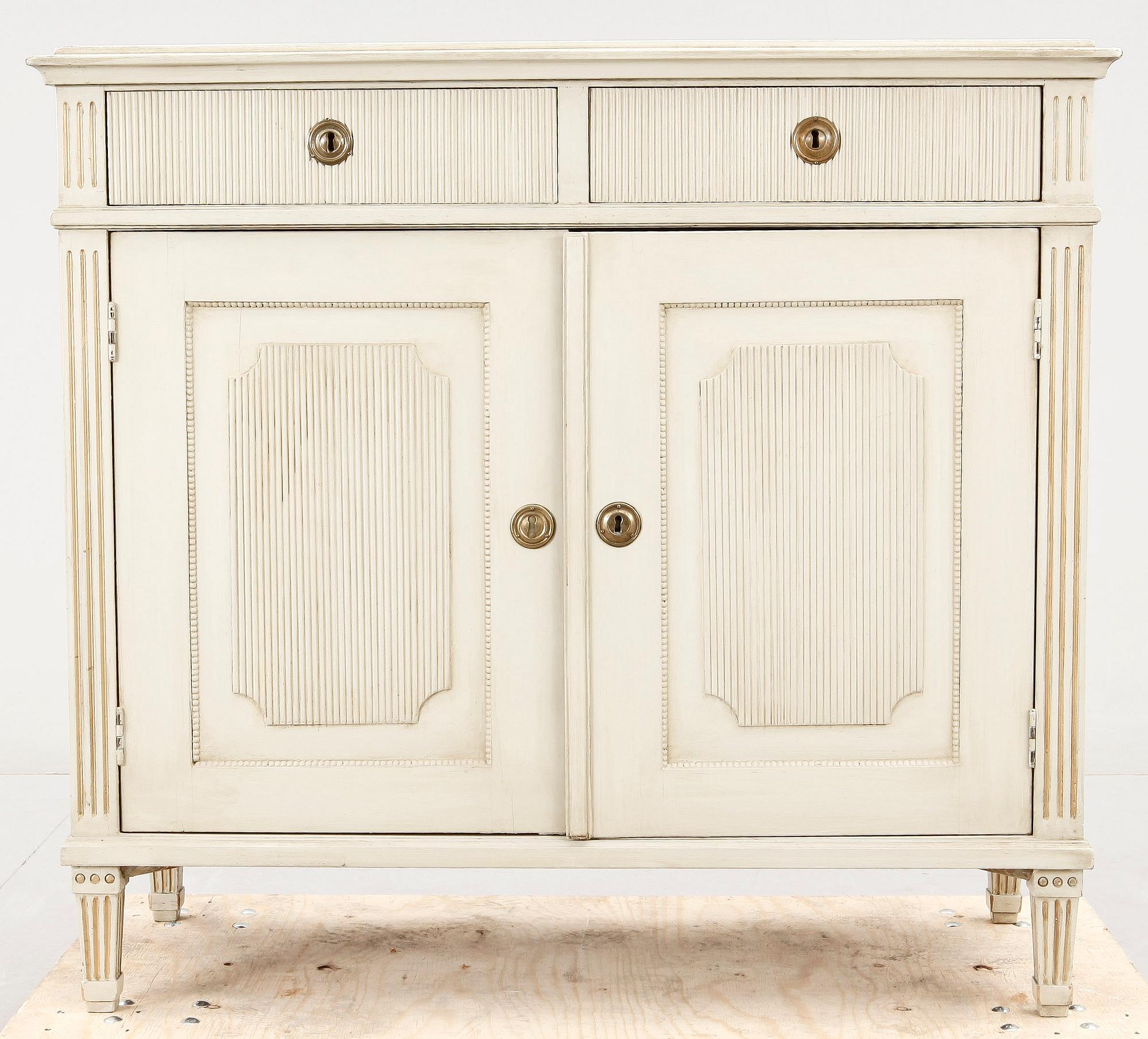 SKÄNK, sengustaviansk stil, 1800-tal.