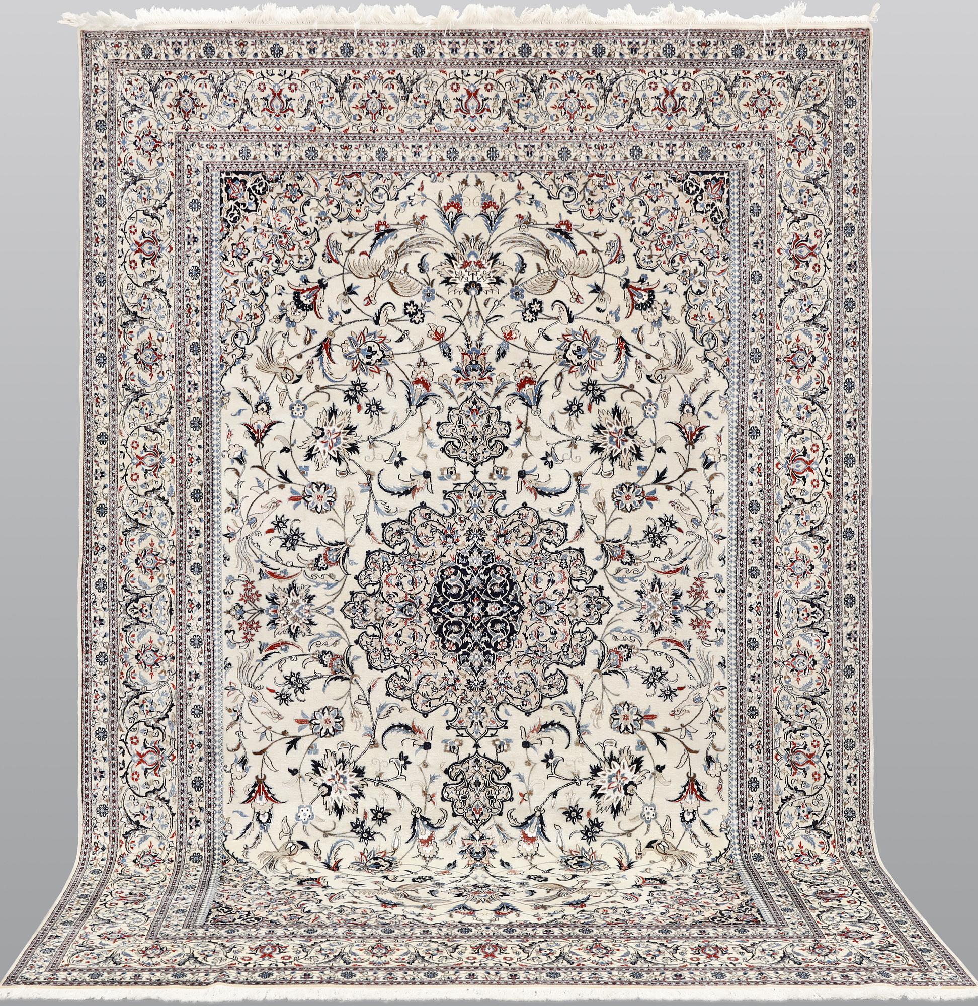 A part silk Nain carpet, so-called 6LAA, approx. 324 x 218 cm.