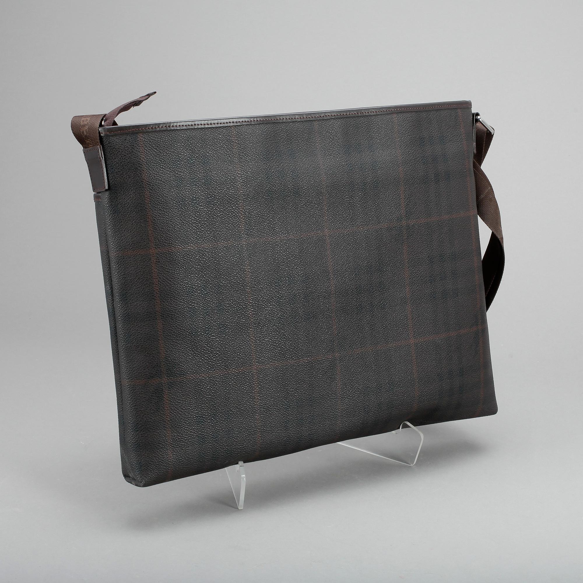 AXELREMSVÄSKA, herr, Burberry.