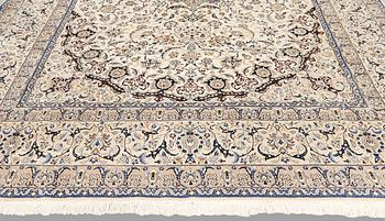 A part silk Nain carpet, so-called 9LAA, approx. 484 x 320 cm.