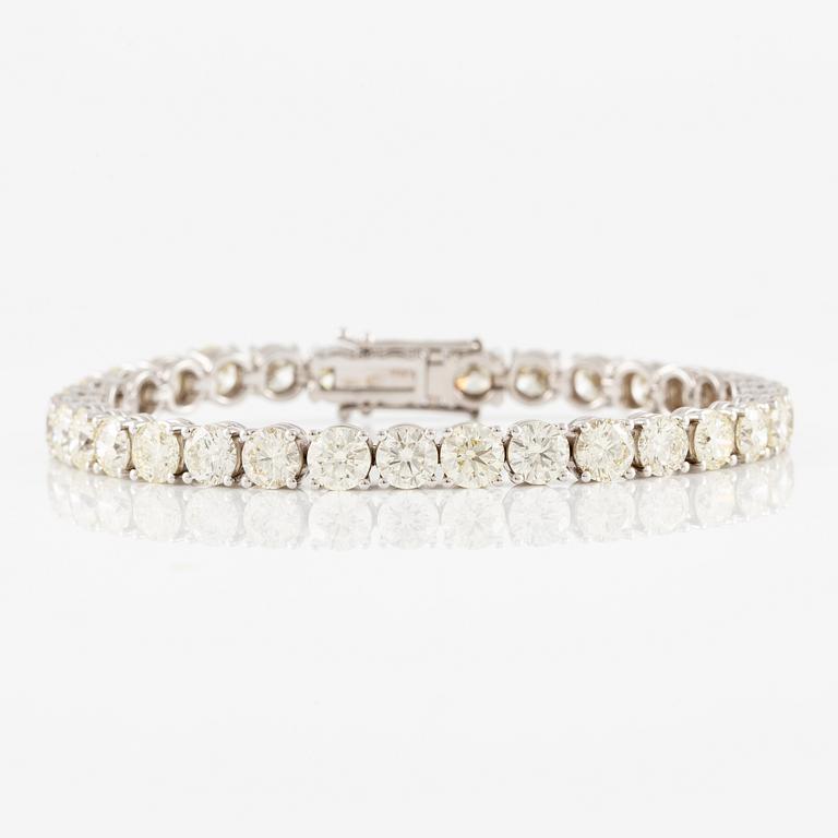 Tennis bracelet, 18K white gold with brilliant-cut diamonds.