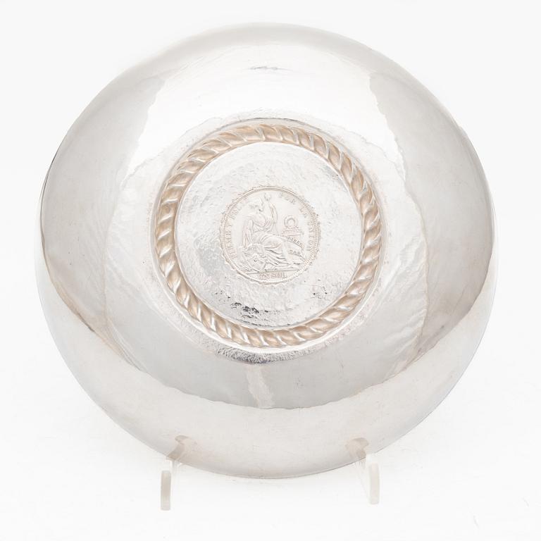 Bowl, sterling silver, Peru, 20th century.