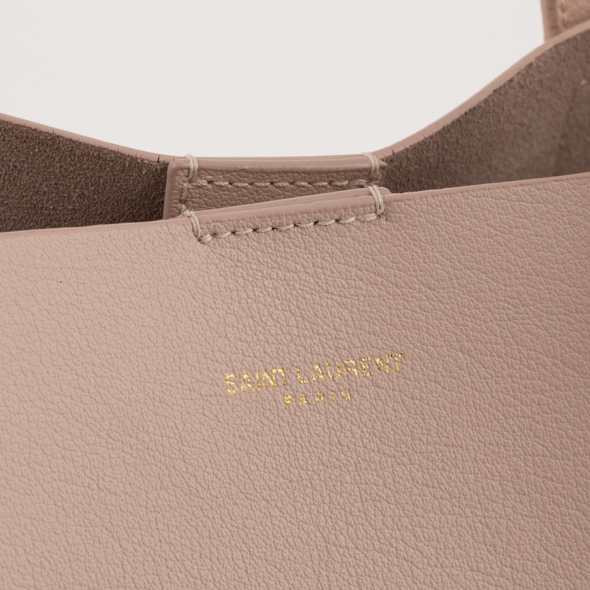 Saint Laurent, a 'Sac shopping' tote bag.